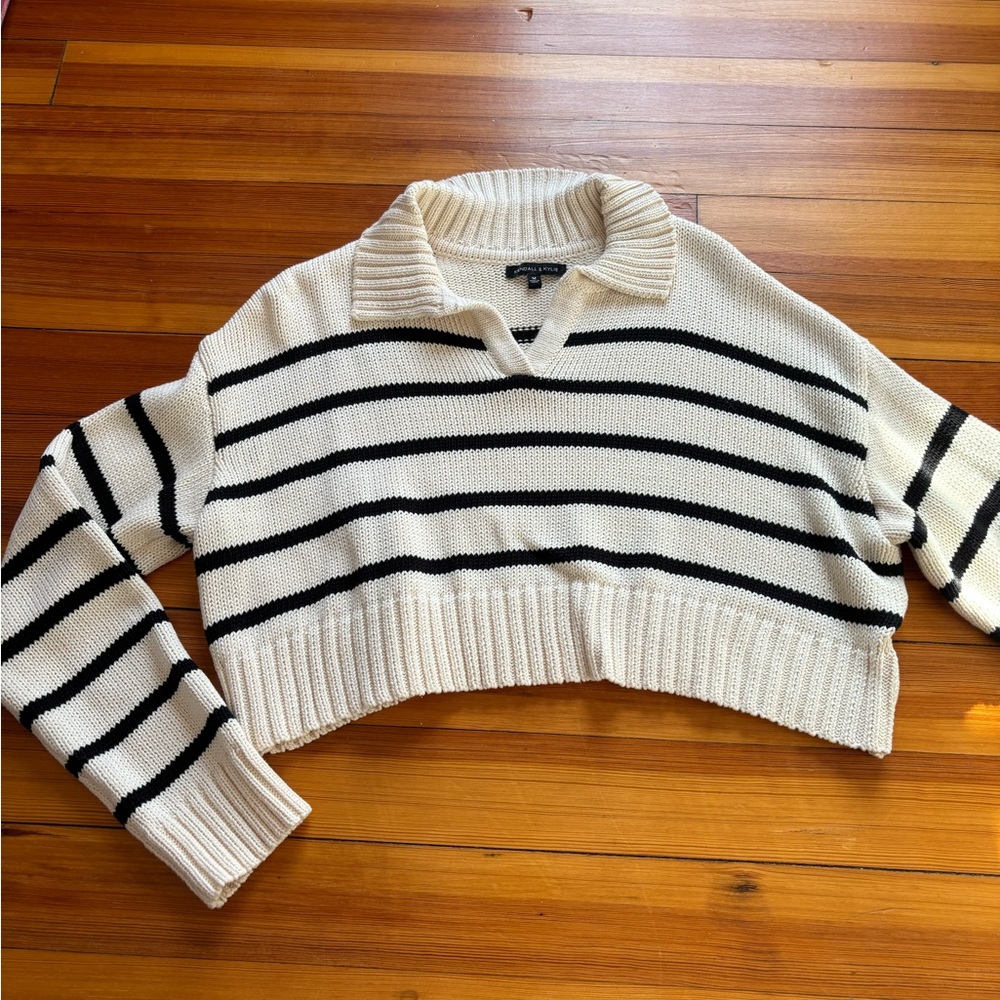 Cropped sweater